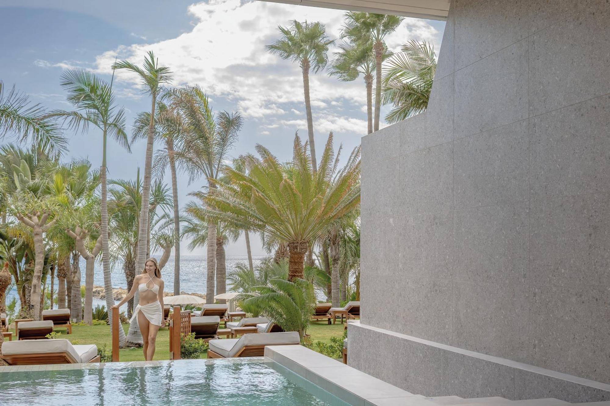 Amathus Beach Hotel Limassol Luaran gambar The beach at the hotel